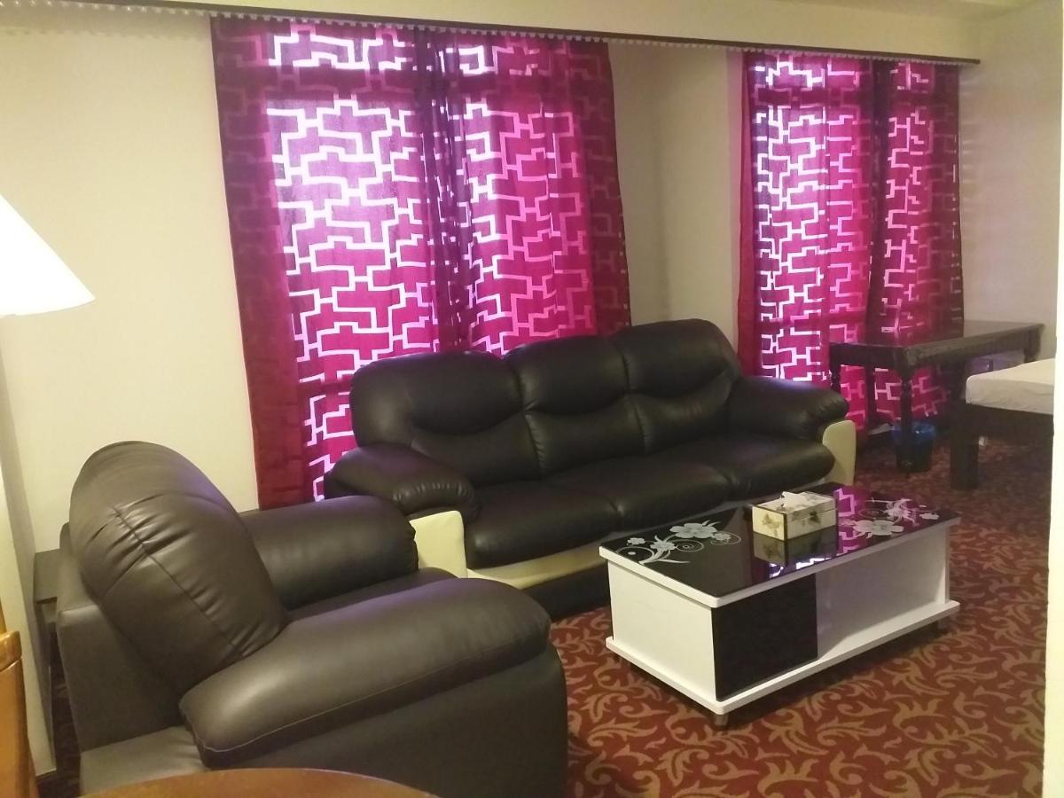 Sabah Suites At Times Square Kl Куала Лумпур Екстериор снимка