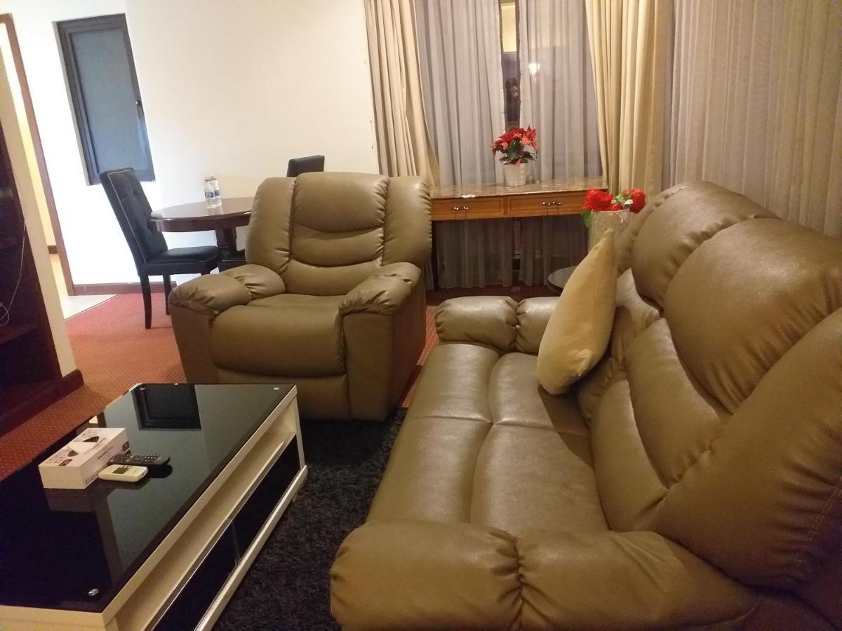 Sabah Suites At Times Square Kl Куала Лумпур Екстериор снимка