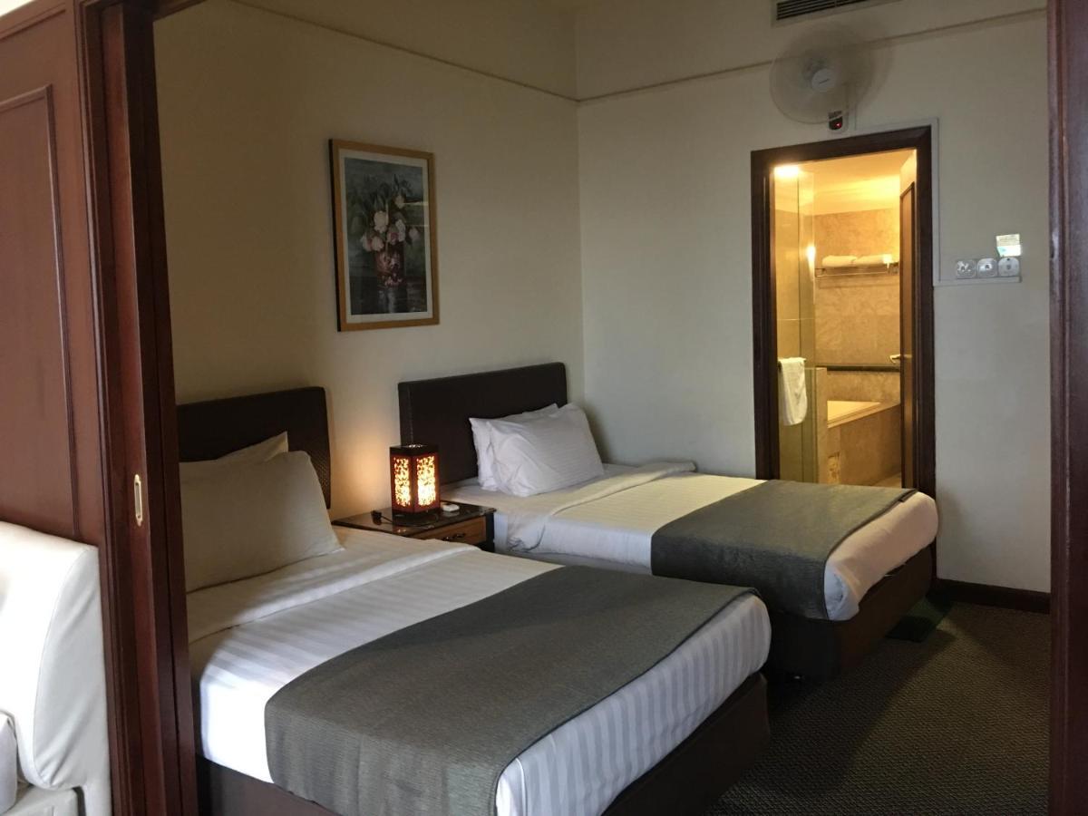 Sabah Suites At Times Square Kl Куала Лумпур Екстериор снимка